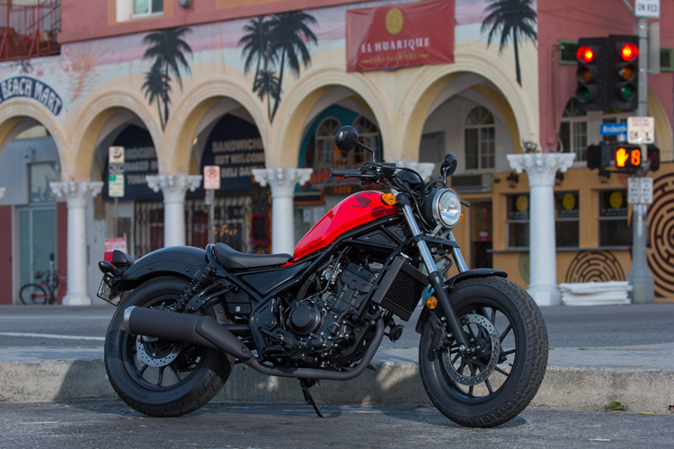 次世代アメリカン バイクっていいなぁ と思ってる人にオススメしたい Honda Rebel レブル に乗ってみた Bike Life Lab バイク王