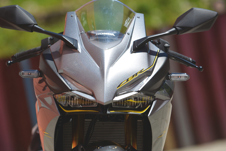 ライダーのレベルを一つ上げてくれる Honda Cbr250rr はやっぱり凄い250だった 前編 Bike Life Lab バイク王