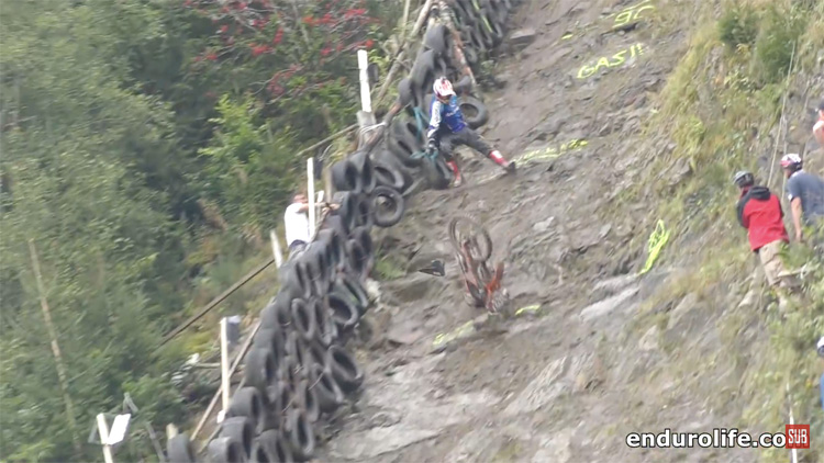 無茶 いくらなんでもそこは ってとこをバイクで駆け上がる競技 ヒルクライムはバイクが空から降ってくる Bike Life Lab バイク王