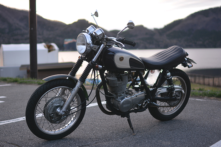 今乗っておいたほうがいいバイク Sr400が生産終了 Sr乗りが教えるsrの魅力 ドコドコは永遠に Bike Life Lab バイク王