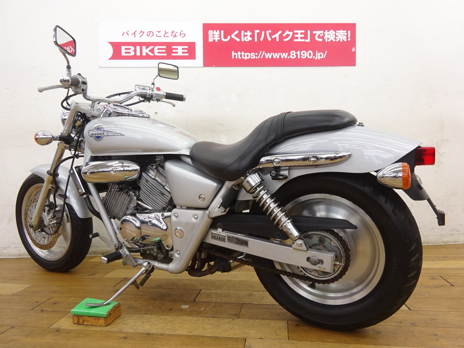 Vツインマグナ(マグナ250)はどんなバイク？特徴や中古で選ぶ際のポイントを解説！ | | Bike Life Lab｜バイク王