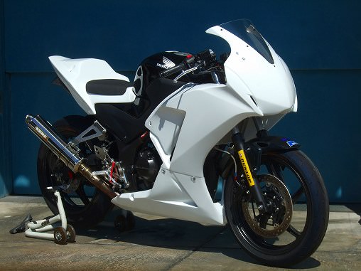 CBR250R - フロントカウル - バイク王ダイレクト