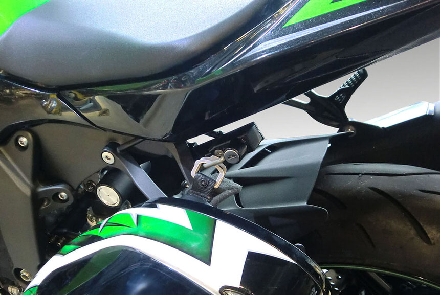 カワサキ ZX-6R（09〜12年） ヘルメットホルダー アルミステー/ブラック ヘルメットロック/メッキ AGRAS（アグラス）  バイク用品・パーツのゼロカスタム - 通販 - PayPayモール ロック - shineray.com.br