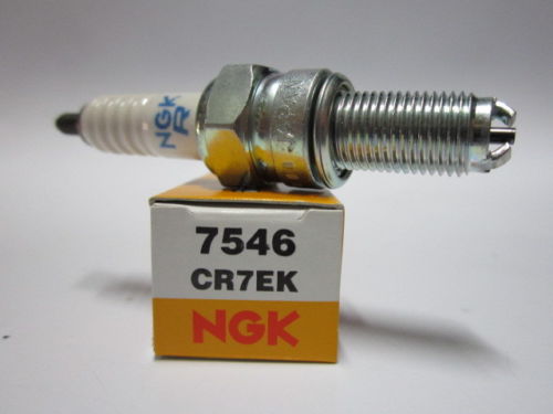 標準プラグ CR7EK （7546） NGK スカイウェイブ/タイプS/タイプM/SS（06.4〜）  形式:CJ44A/45A/46A