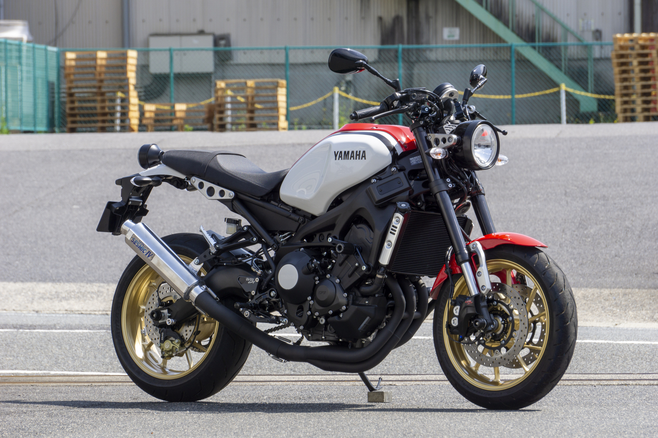 SESMIC-IV フルエキゾーストマフラー ブラック OVER（オーバーレーシング） XSR900（18年）