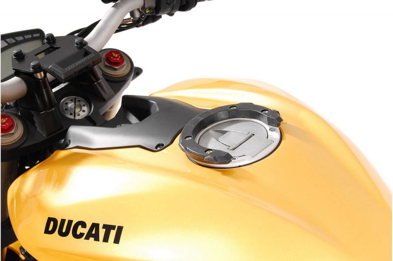 EVOタンクリング Aprillia/DUCATI/Moto-Guzzi 穴無 SW MOTECH（SWモテック）