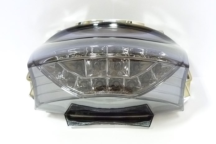 LEDテールランプ スモーク UNICAR（ユニカー工業） PCX125