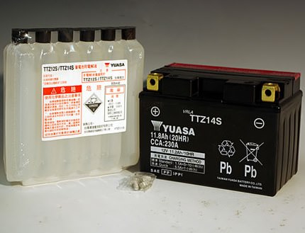 TTZ14S（YTZ14S互換）メンテナンスフリーバッテリー 液入り充電済 台湾ユアサ V-MAX（08年〜）